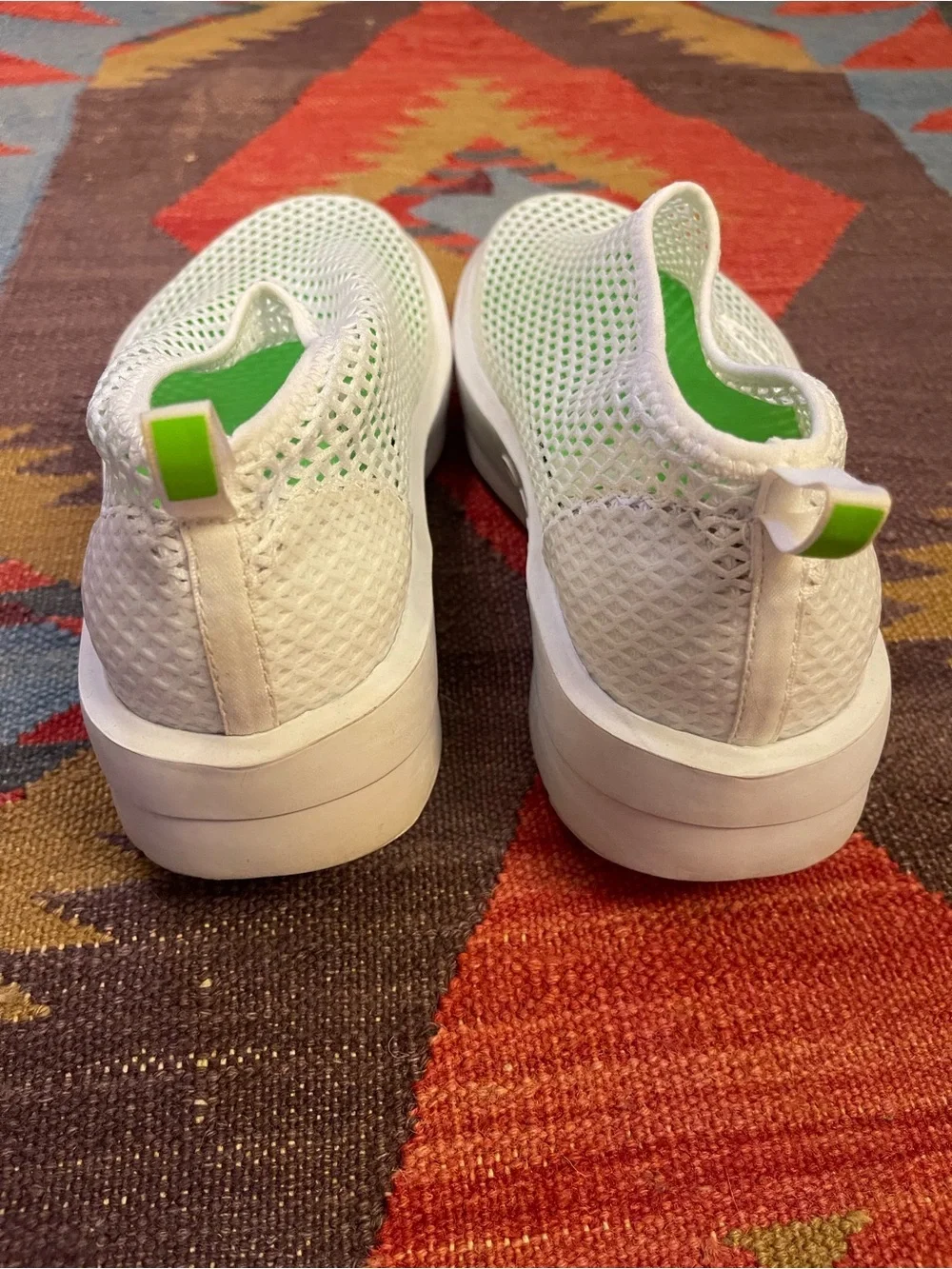 OOFOS White Omga Chukka Recovery Shoe Size 7